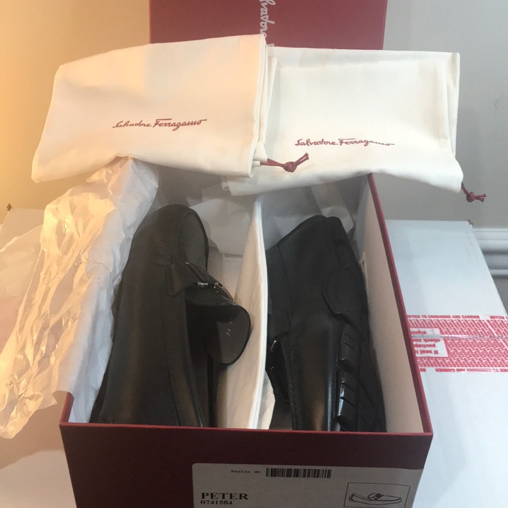 Men’s Salvatore Ferragamo Peter Nero Calf Light Grey Skin LNG Leather Loafer